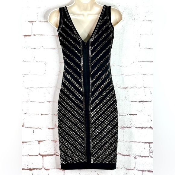 CACHE XS Silver Metallic Studs Embellished Black V-Neck Sleeveless Dress Size XS - Picture 9 of 15
